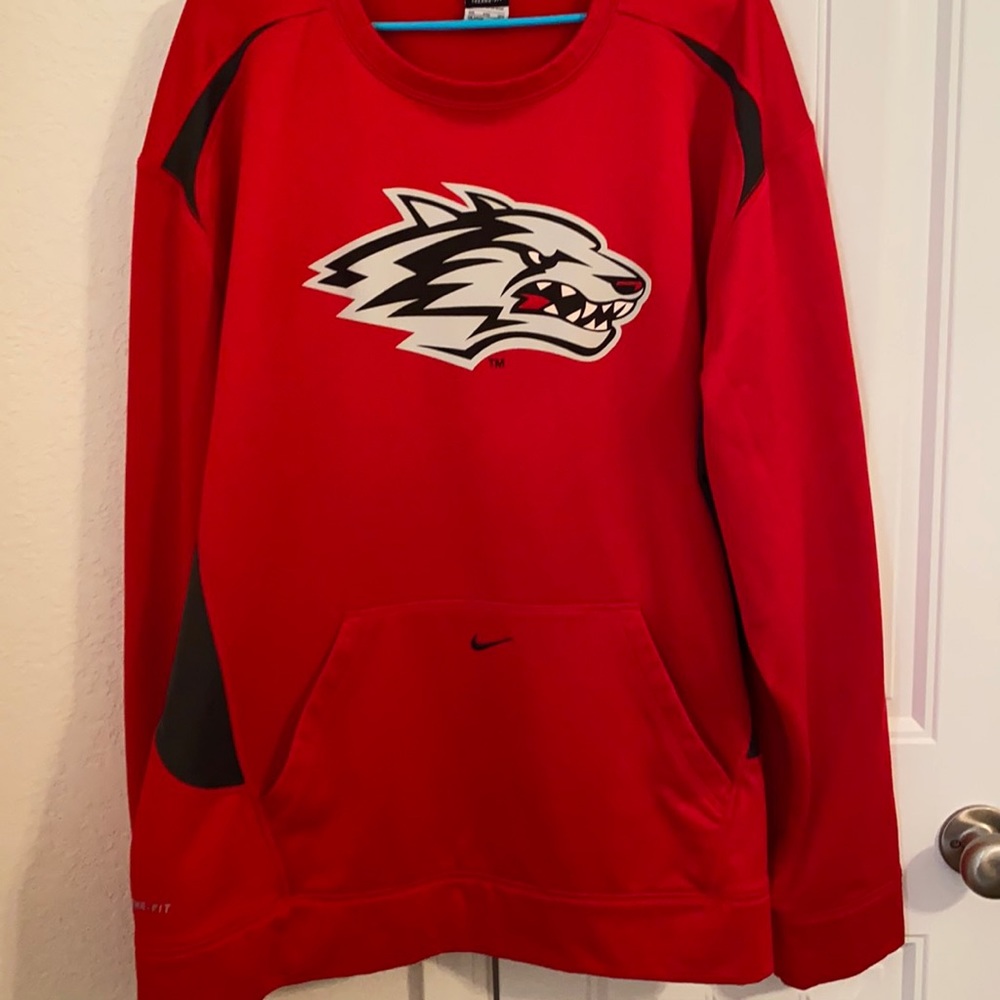 Lobo basketball sweatshirt